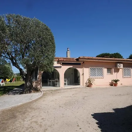 Tana Villa *